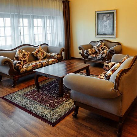 Park Hotel Kokshetau Shchūchīnsk Εξωτερικό φωτογραφία